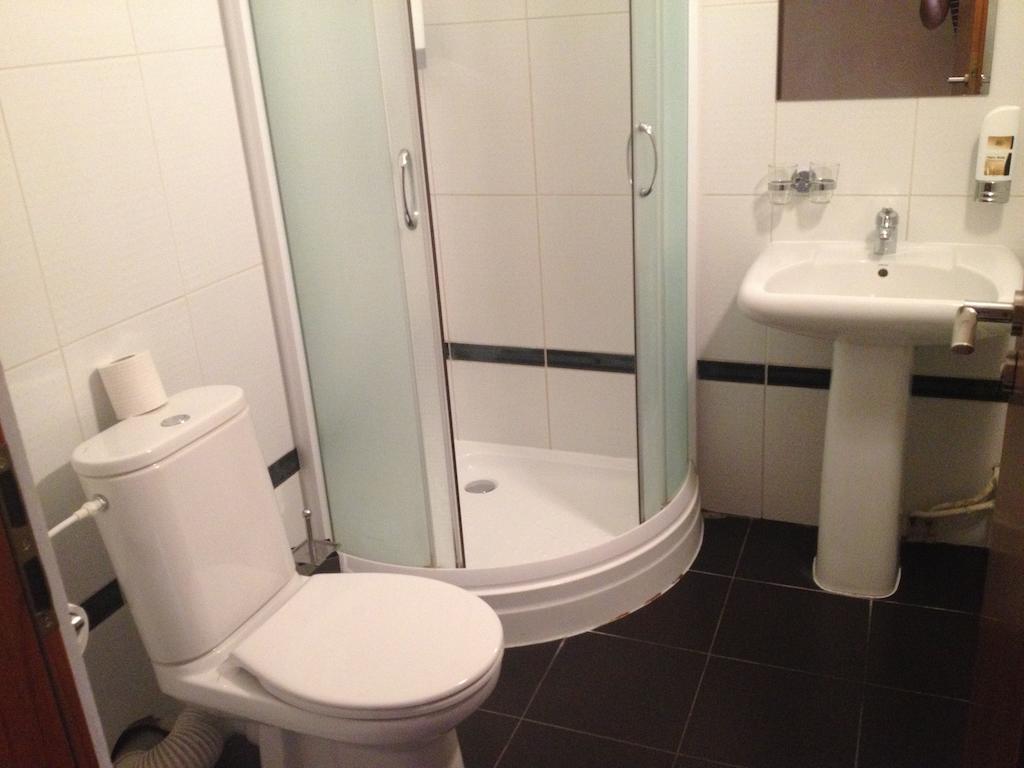 Garni Hotel Cosmopolitan Senec Δωμάτιο φωτογραφία